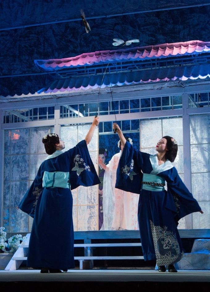 Мадам Баттерфляй