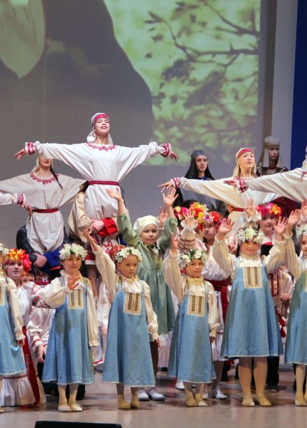 Нас учили быть птицами